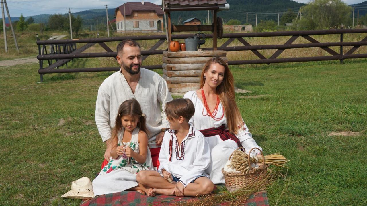 Отель U Dvori Podgorodtsy Экстерьер фото