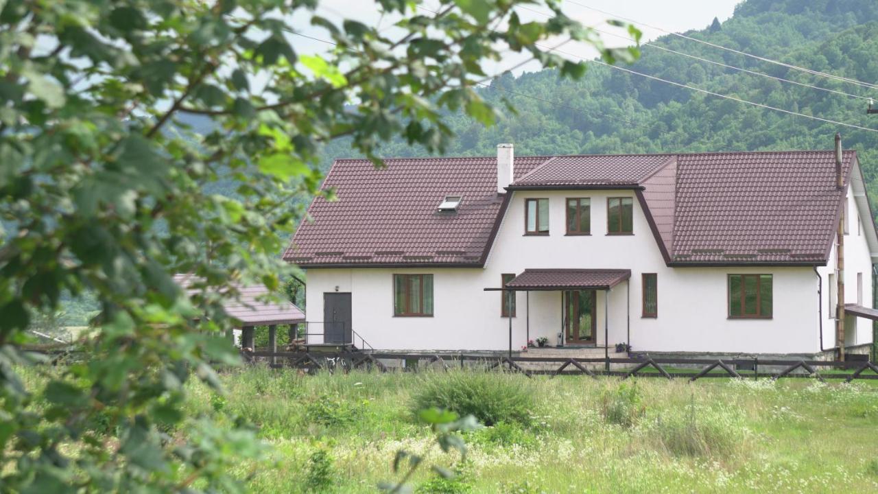 Отель U Dvori Podgorodtsy Экстерьер фото